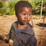 A merenda escolar garante alimentação adequada e ajuda no combate à fome infantil, destaca Bruno Garcia Redondo.