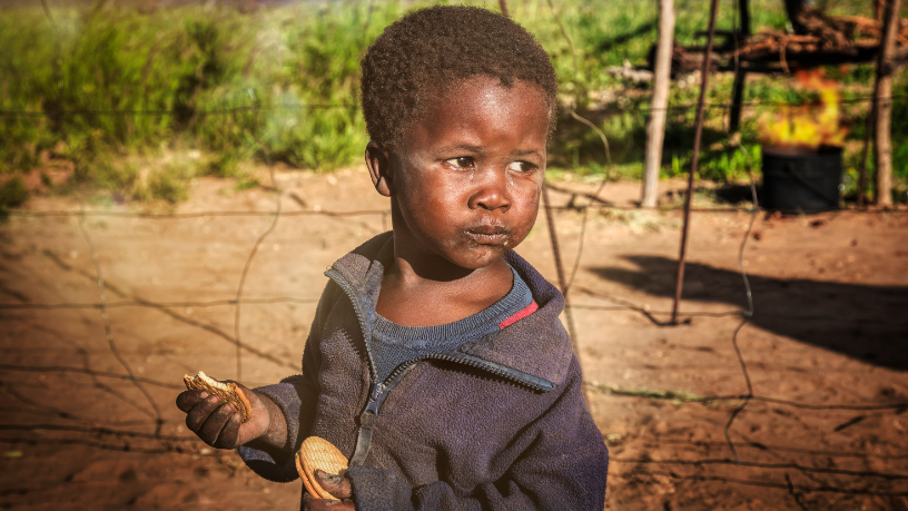 A merenda escolar garante alimentação adequada e ajuda no combate à fome infantil, destaca Bruno Garcia Redondo.