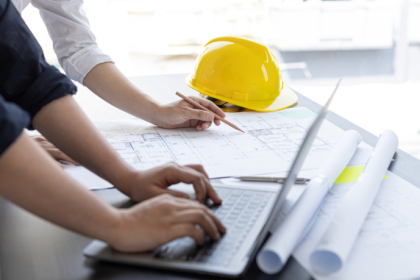 Elmar Juan Passos Varjão Bomfim analisa como a engenharia se tornou peça-chave para fortalecer cidades contra eventos extremos e crises climáticas cada vez mais frequentes.